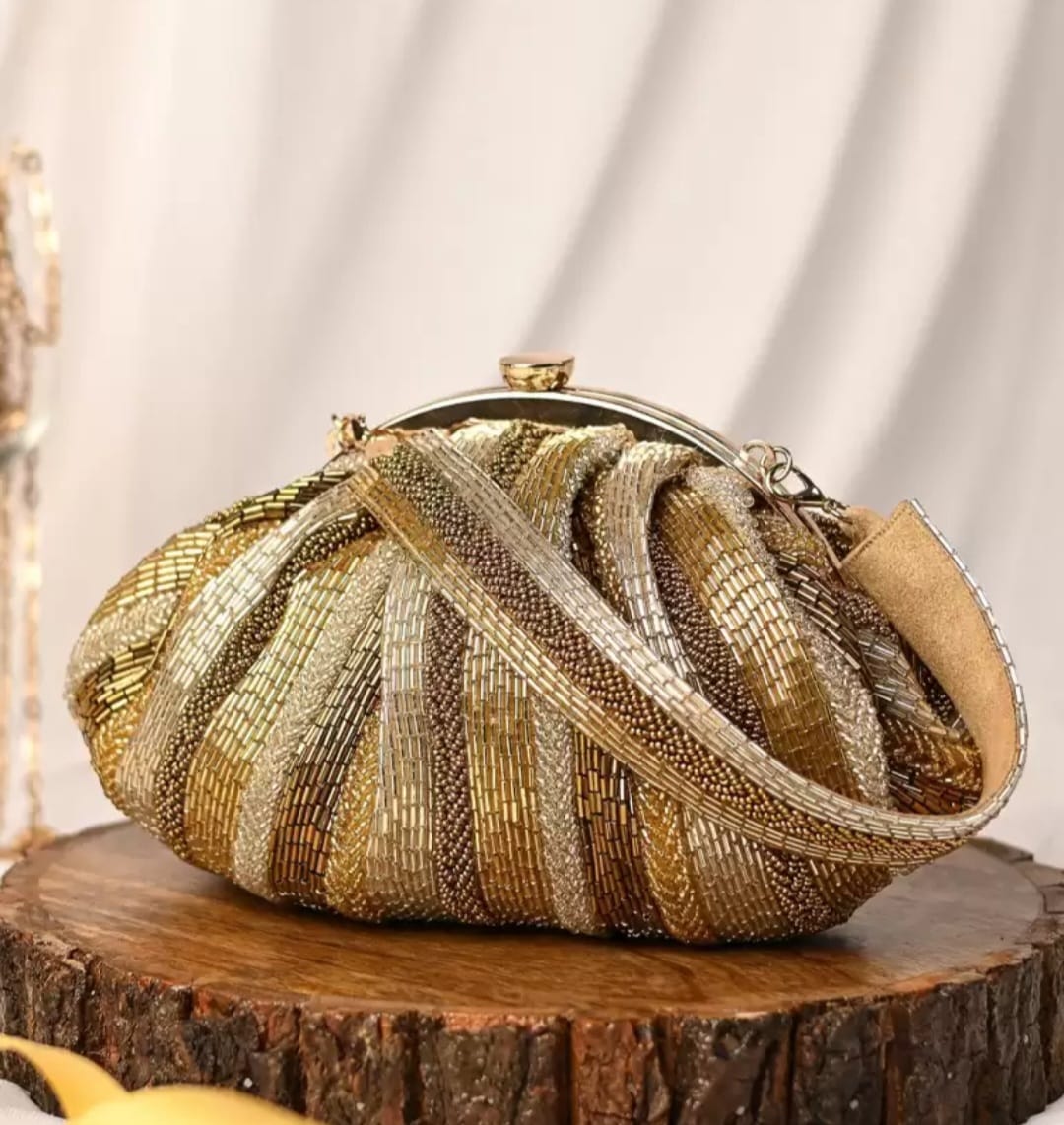 Layered Gold Sequin Bag - The Pashm