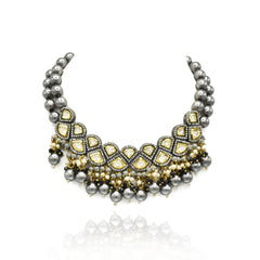 Parnavi Grey Pearl Kundan Set - The Pashm