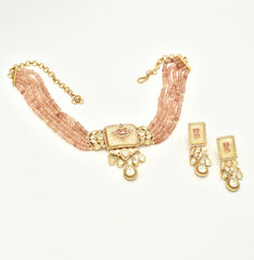 Siya Peach Beaded Carved Cabochon Polki Choker - The pashm