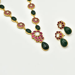 Arya Floral Stones Necklace - The pashm