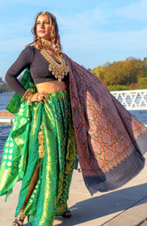 Embroidered Kalamkari Sozni Black Pashmina Wool Shawl - The Pashm