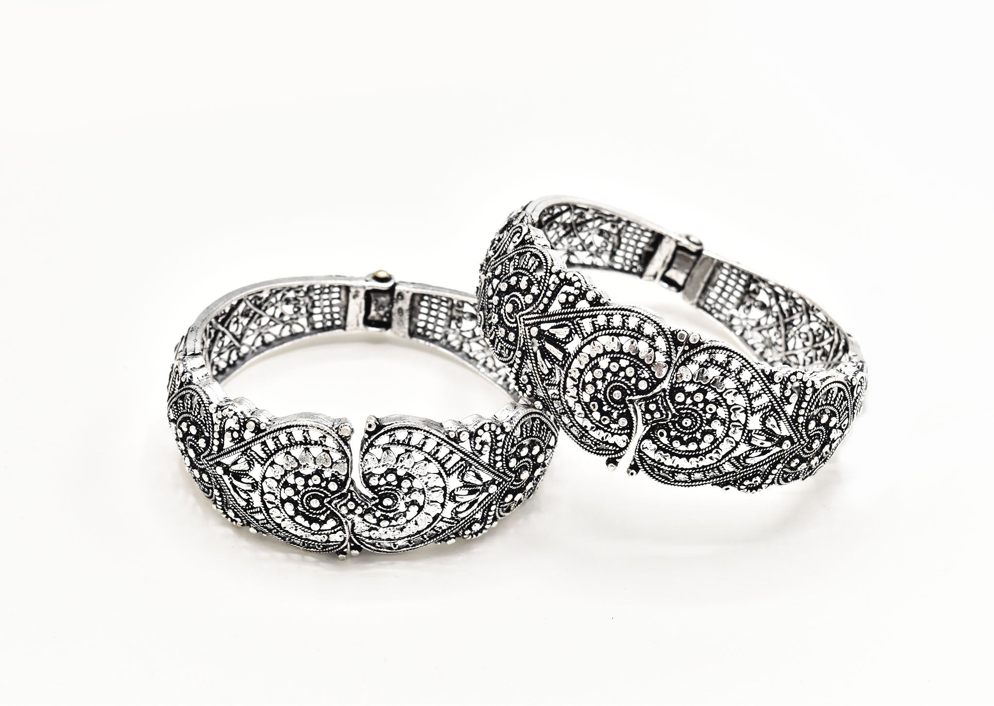 Bella Oxidised Cuff - The Pashm