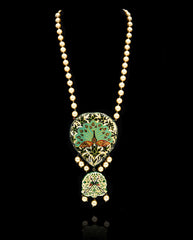 Urvashi Reversible Necklace