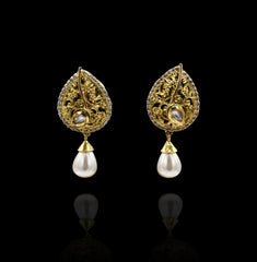Yusra Real Pearls Pendant Set - The Pashm