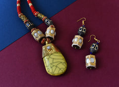 Yellow Large Stone Pendant Set -The Pashm