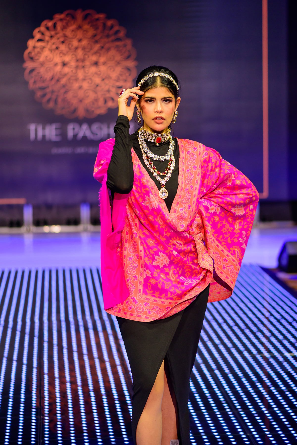 Pink Floral Kani Wool Shawl - The pashm