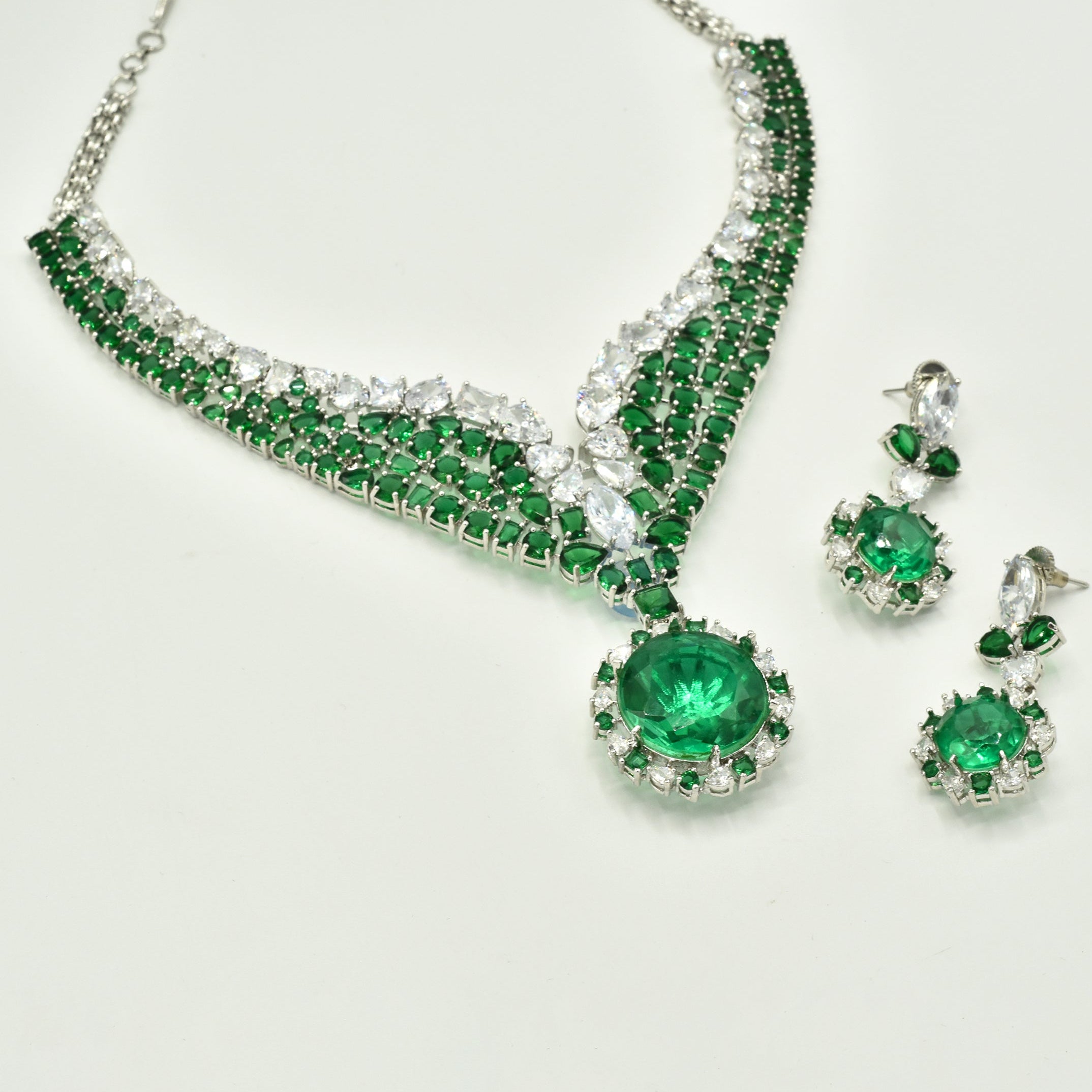 Ria Emerald Green Statement Necklace Set - The pashm