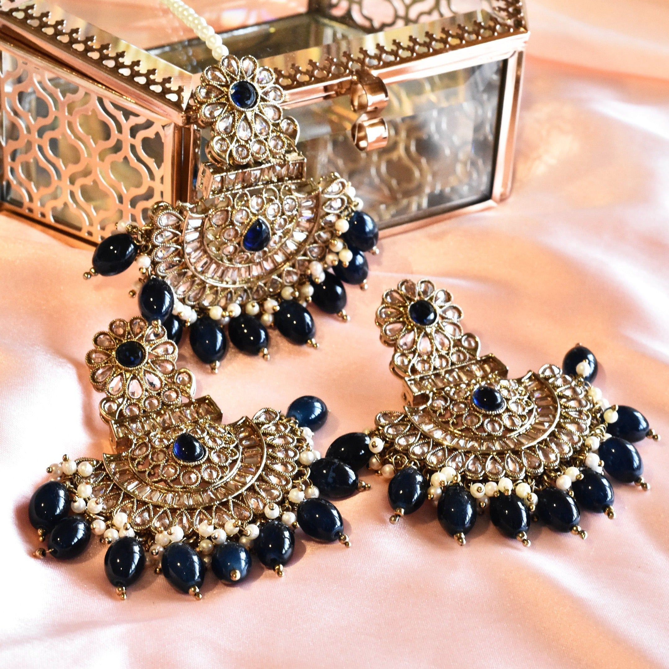 Piya Jarkan Earrings Black - The Pashm