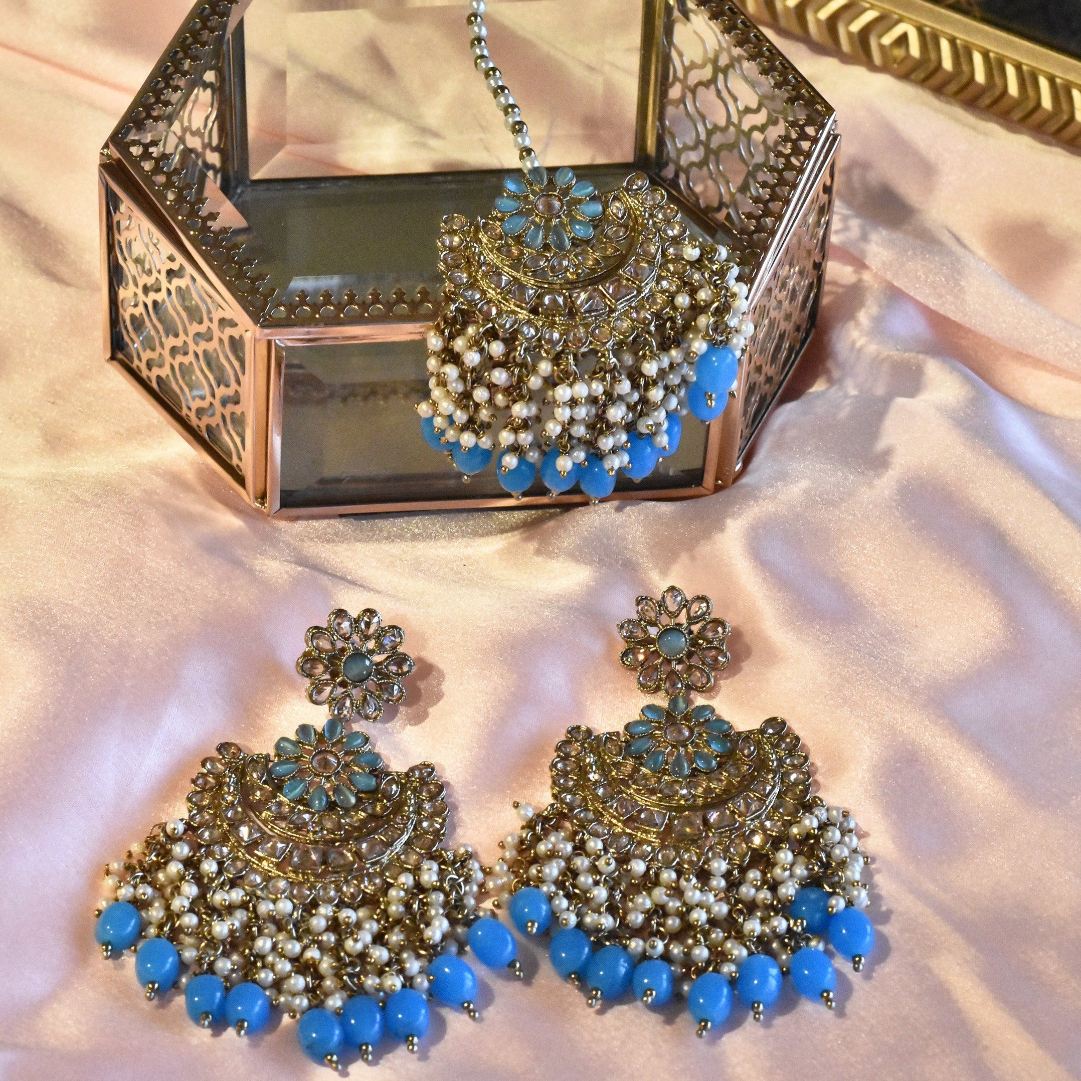 Sahi Jarkan Flower Tassel Earrings Firozi Turquoise - The Pashm