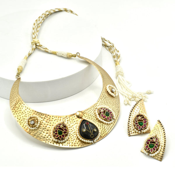 Mahira Gold Motif Hasli Choker - The Pashm