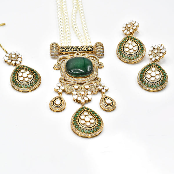 Urmi Pearl Green Stone Necklace - The Pashm