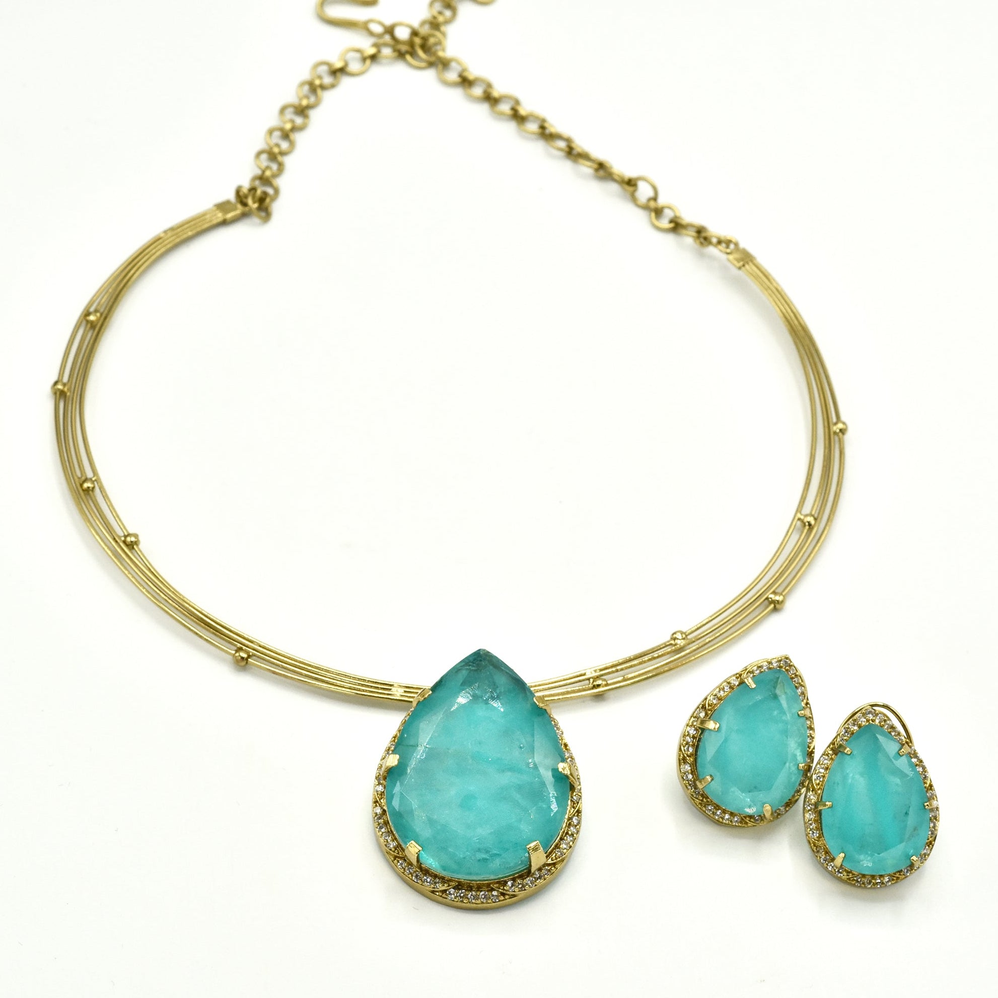 Savie Green Stone Hasli Necklace Set with Matching Earrings - The pashm