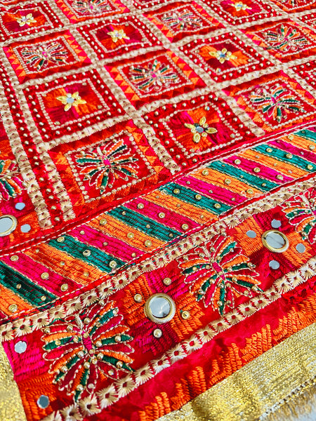 Embroidered Traditional Fulkari - The Pashm