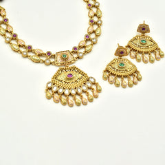 Aabha Gold Enamel Necklace Set - The Pashm