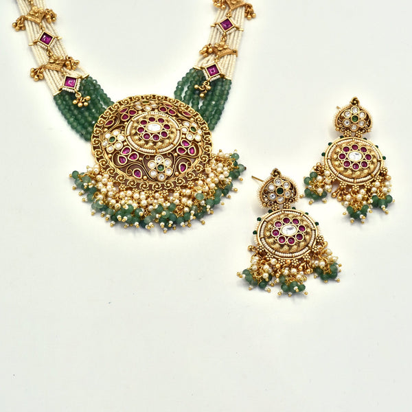 Aarshi Antique Gold Kundan Pendant Set - The Pashm