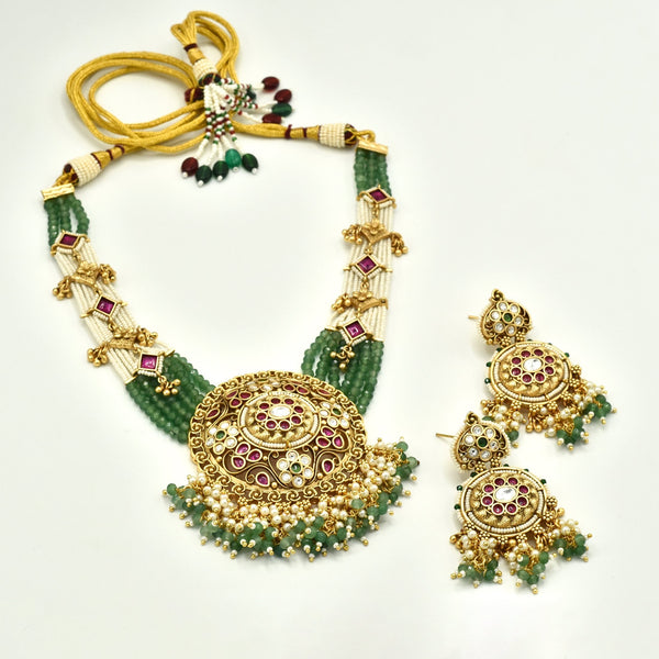 Aarshi Antique Gold Kundan Pendant Set - The Pashm