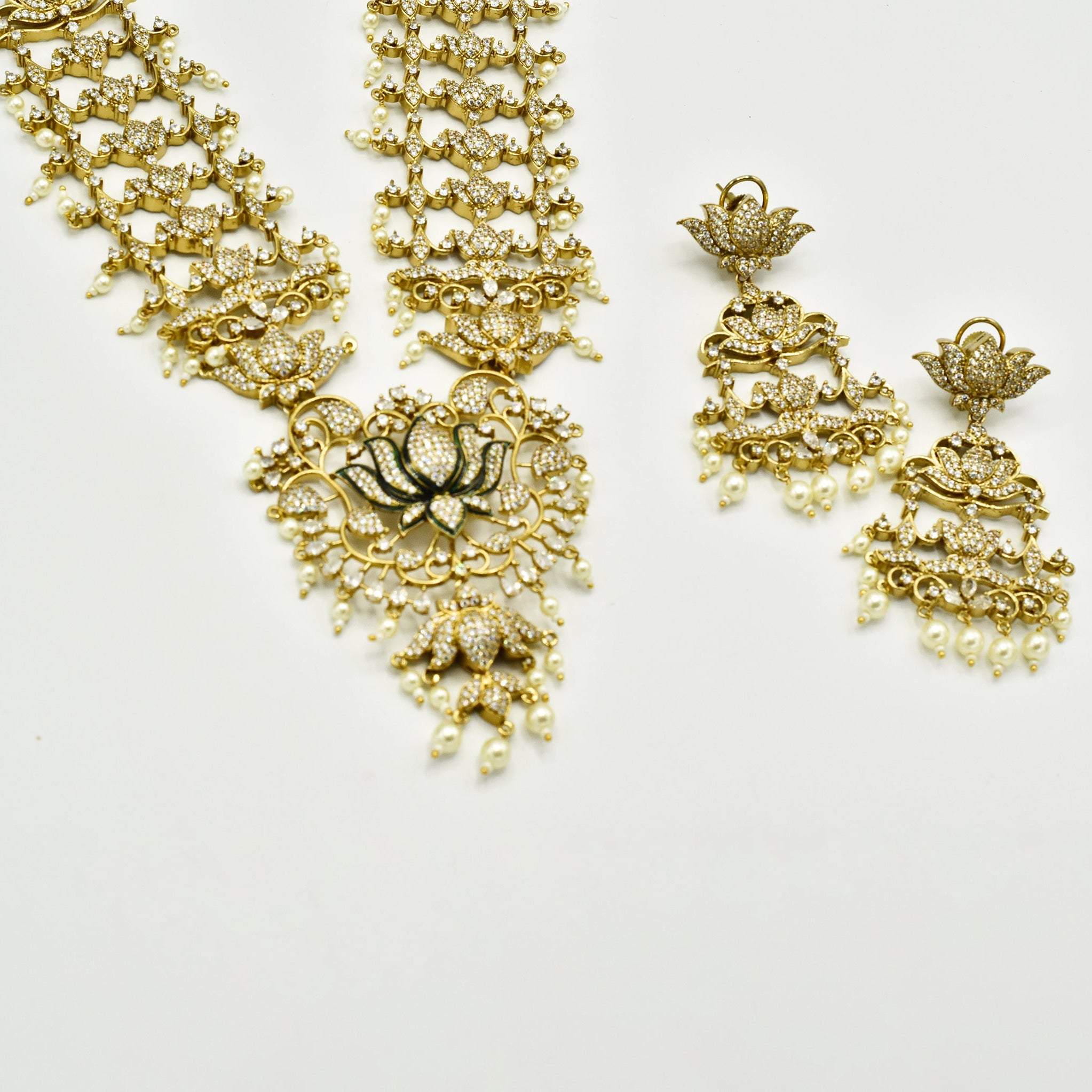 Malika Studded Lotus Haar Set - The Pashm