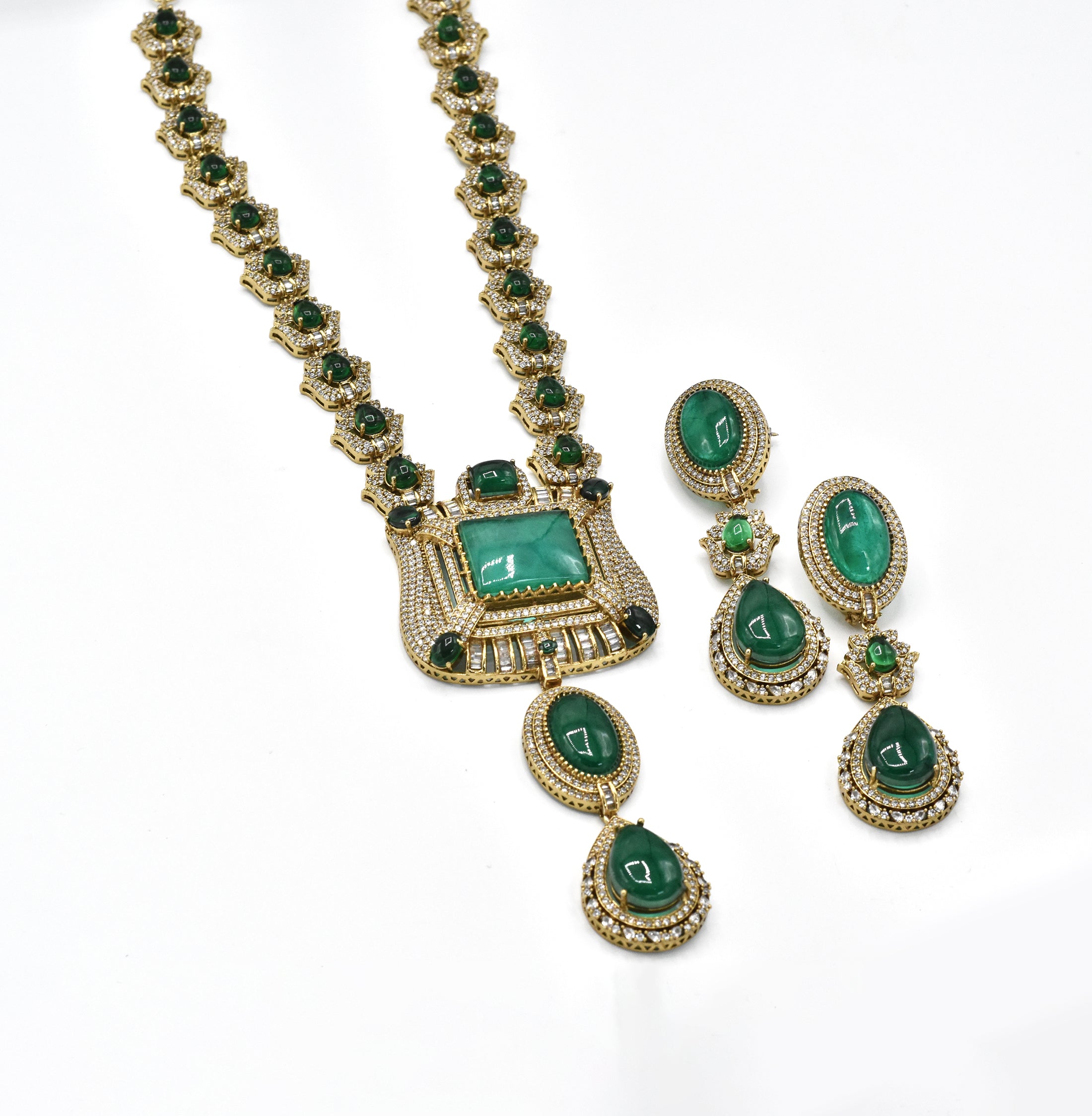 Aida Green Encrusted Necklace Set