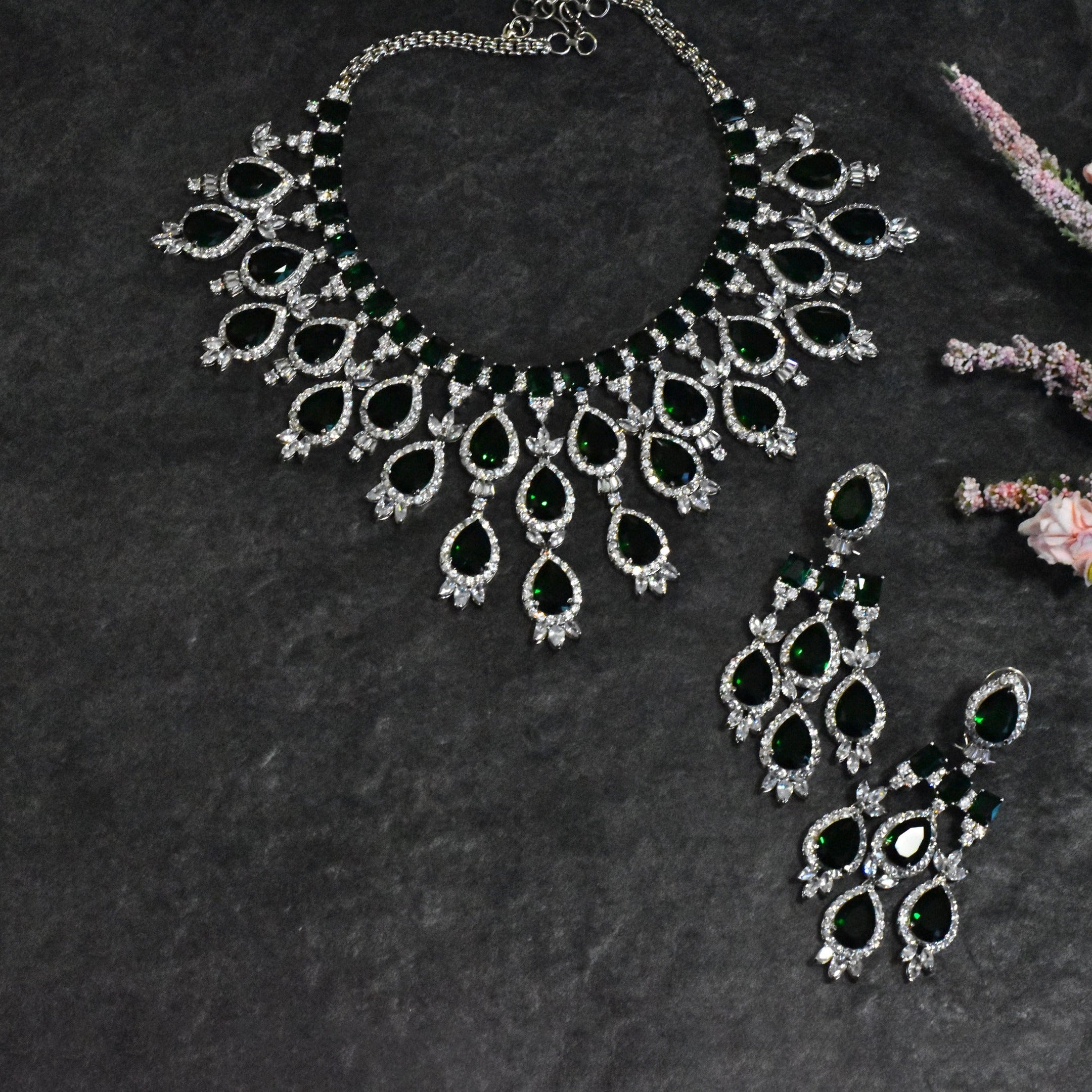 Naham Green Necklace Set - The Pashm