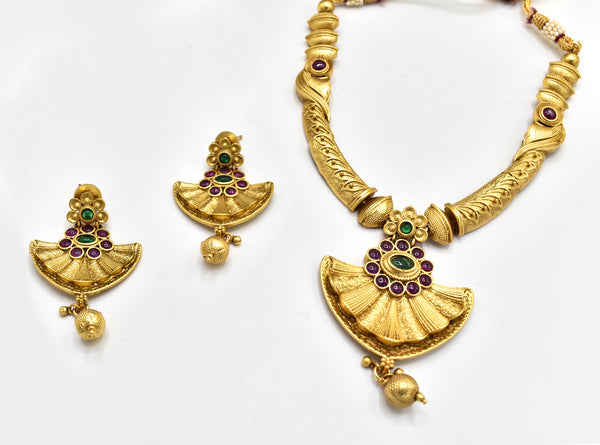 Kaasni Antique Gold Set - The Pashm